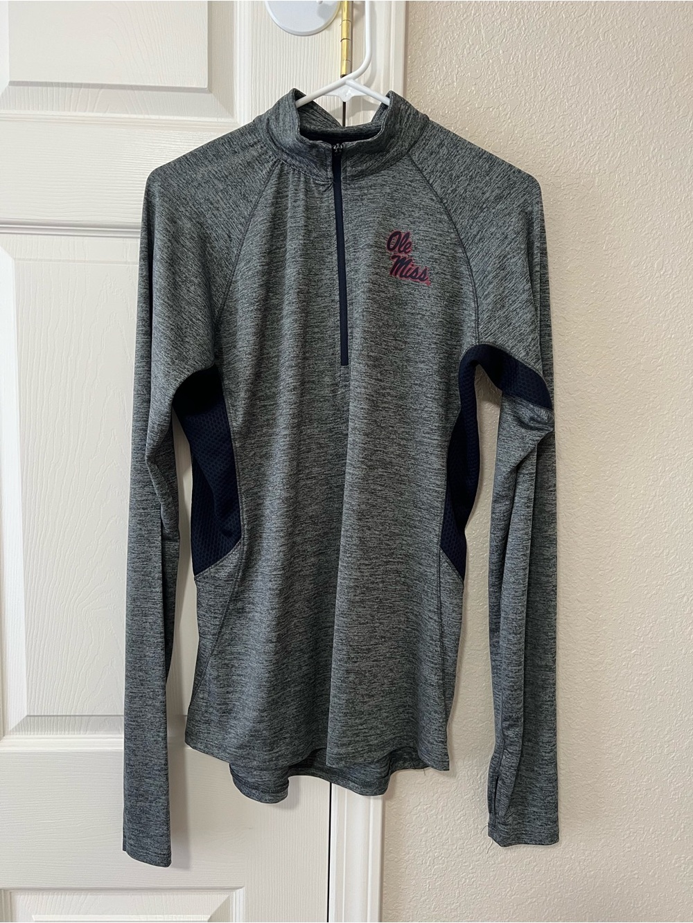Ole Miss Rebels Stadium Athletics Gray Quarter Zip Pullover Women’s XL